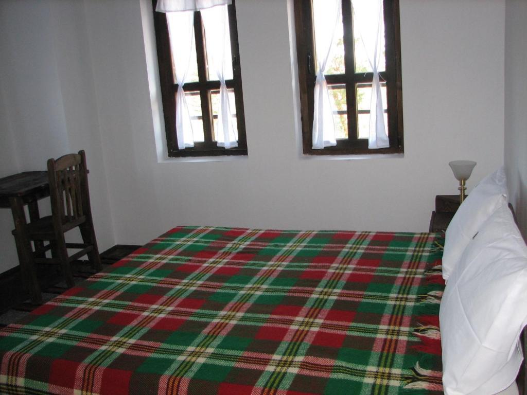Family Hotel Kalifer Калофер Номер фото