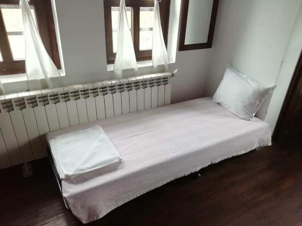 Family Hotel Kalifer Калофер Экстерьер фото