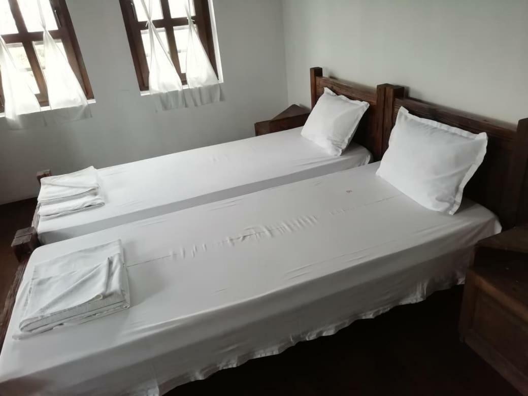 Family Hotel Kalifer Калофер Экстерьер фото