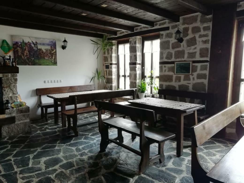 Family Hotel Kalifer Калофер Экстерьер фото