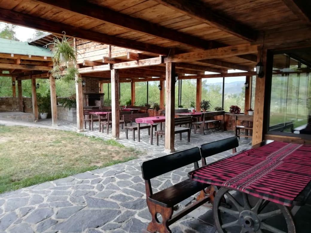 Family Hotel Kalifer Калофер Экстерьер фото
