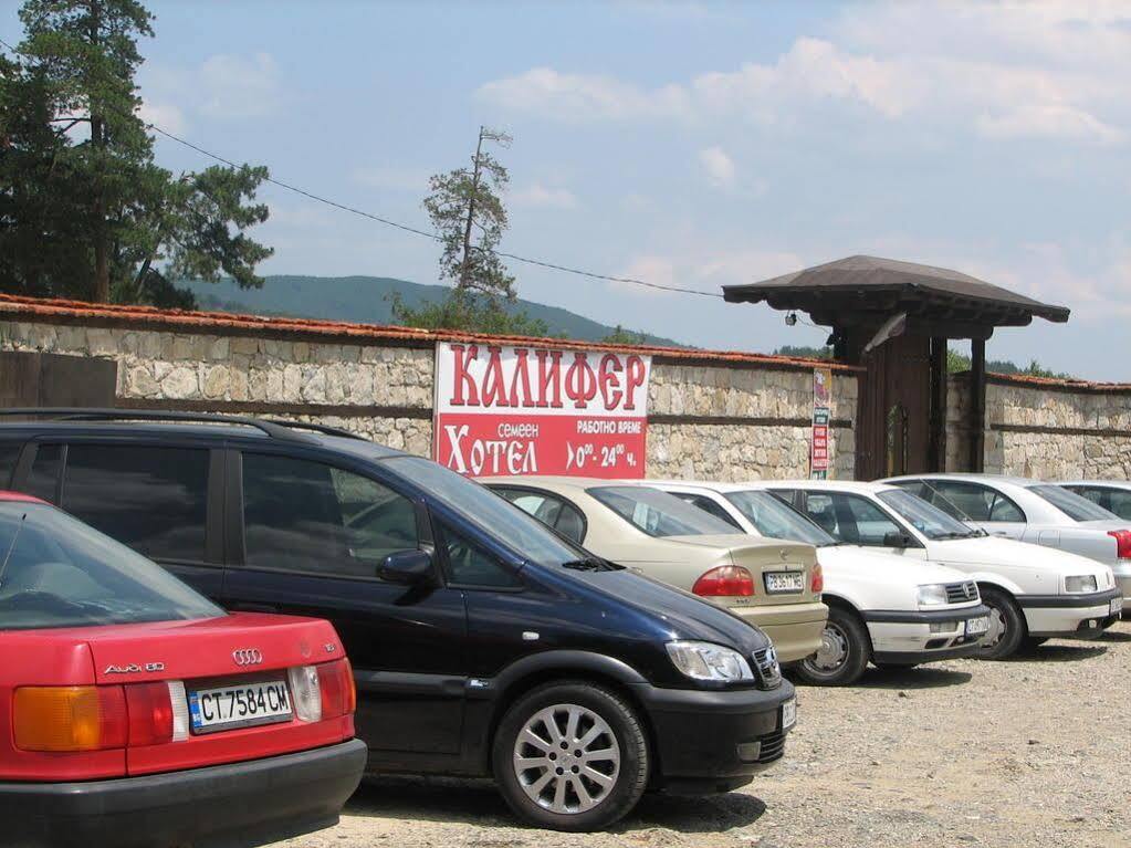 Family Hotel Kalifer Калофер Экстерьер фото